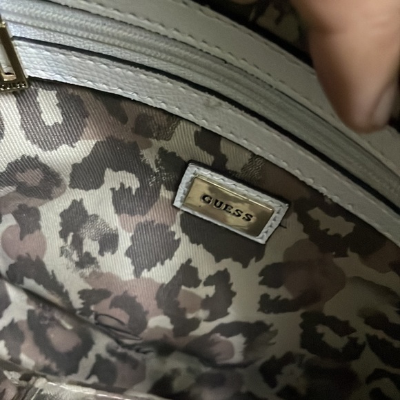 Guess white sling bag - Picture 8 of 8
